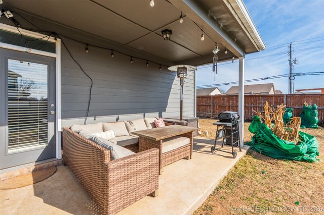 8897 S 256th East Place, Broken Arrow, OK 74014