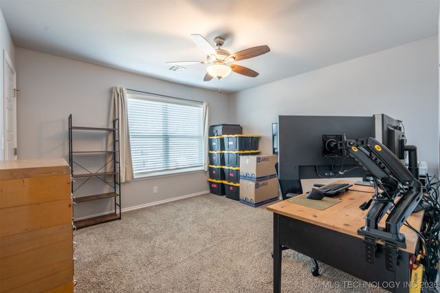 8897 S 256th East Place, Broken Arrow, OK 74014