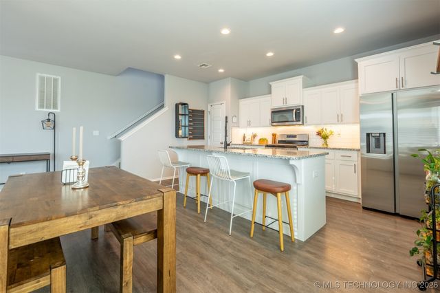 8897 S 256th East Place, Broken Arrow, OK 74014