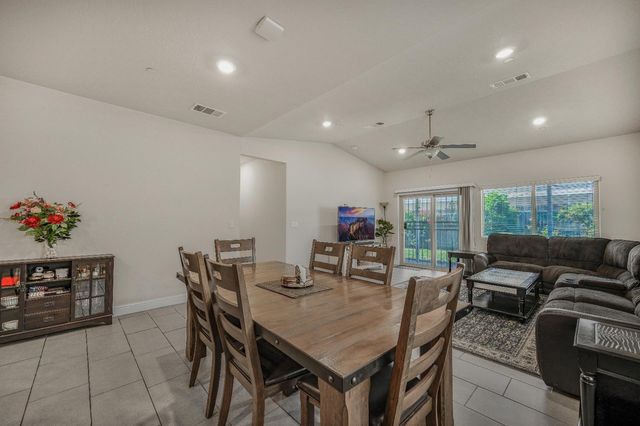 5432 W Lamona Avenue, Fresno, CA 93722