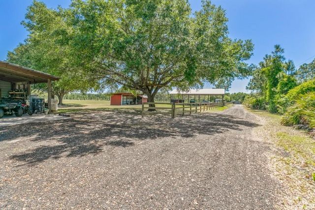 641 E STATE ROAD 100, San Mateo, FL 32187