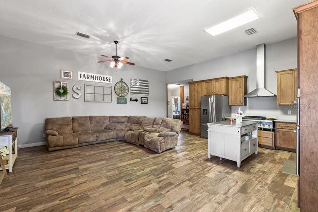 641 E STATE ROAD 100, San Mateo, FL 32187