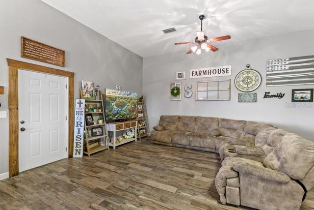 641 E STATE ROAD 100, San Mateo, FL 32187