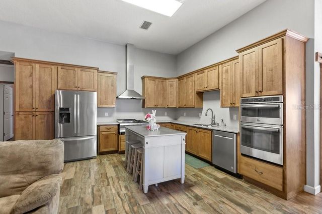 641 E STATE ROAD 100, San Mateo, FL 32187