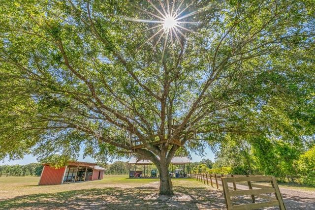 641 E STATE ROAD 100, San Mateo, FL 32187