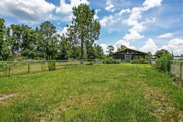 641 E STATE ROAD 100, San Mateo, FL 32187