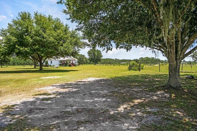 641 E STATE ROAD 100, San Mateo, FL 32187