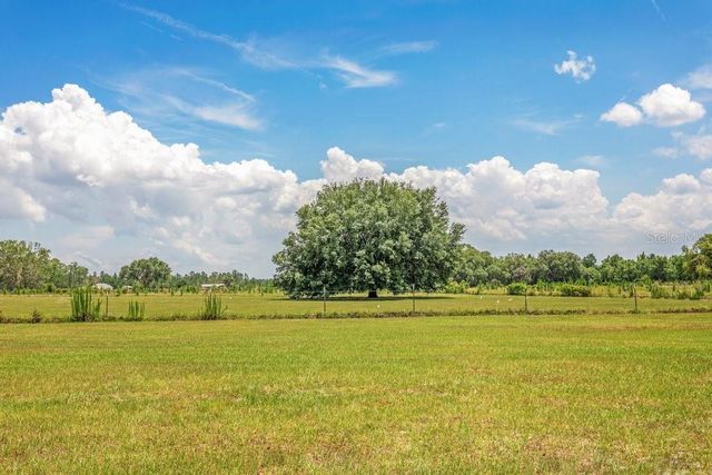 641 E STATE ROAD 100, San Mateo, FL 32187