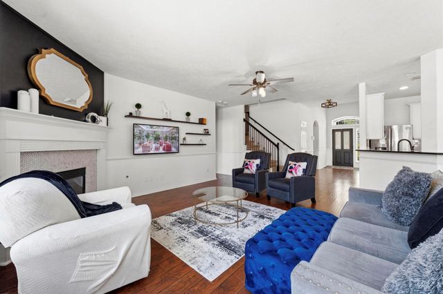 19 W Lasting Spring Circle, Spring, TX 77389