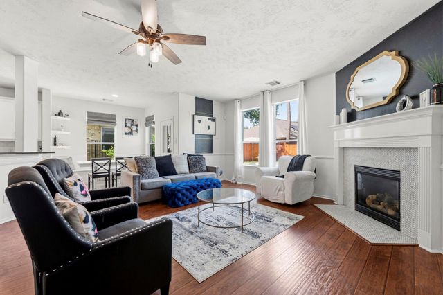 19 W Lasting Spring Circle, Spring, TX 77389