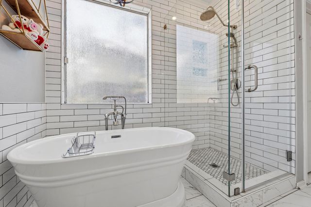 19 W Lasting Spring Circle, Spring, TX 77389