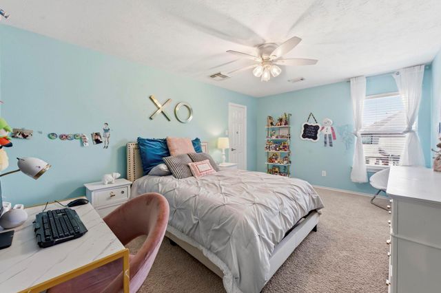 19 W Lasting Spring Circle, Spring, TX 77389