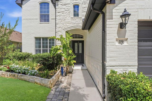 19 W Lasting Spring Circle, Spring, TX 77389