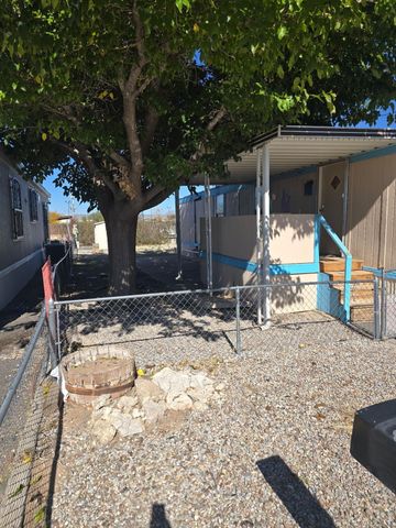 8405 Hager Avenue SE, Albuquerque, NM 87108