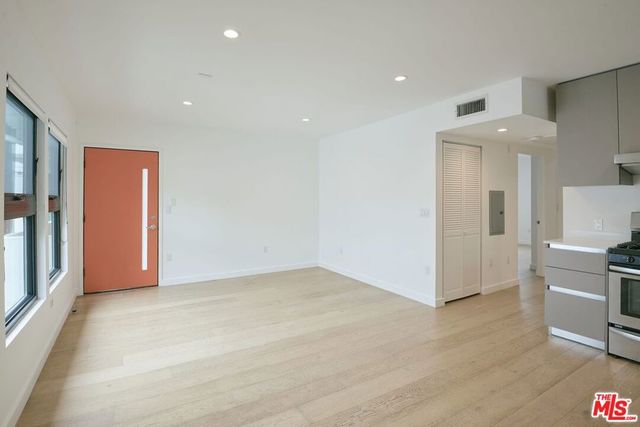 11785 Gateway Boulevard 6, Los Angeles, CA 90064