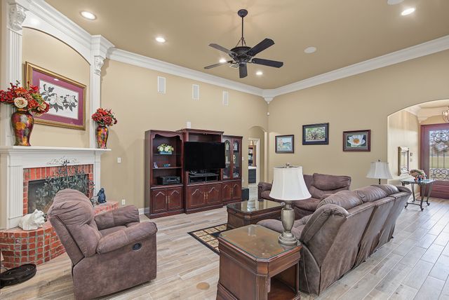 2491 Caplis Sligo Road, Bossier City, LA 71112