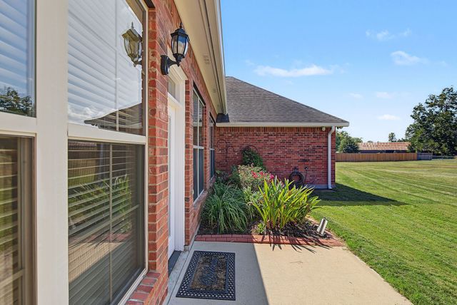 2491 Caplis Sligo Road, Bossier City, LA 71112
