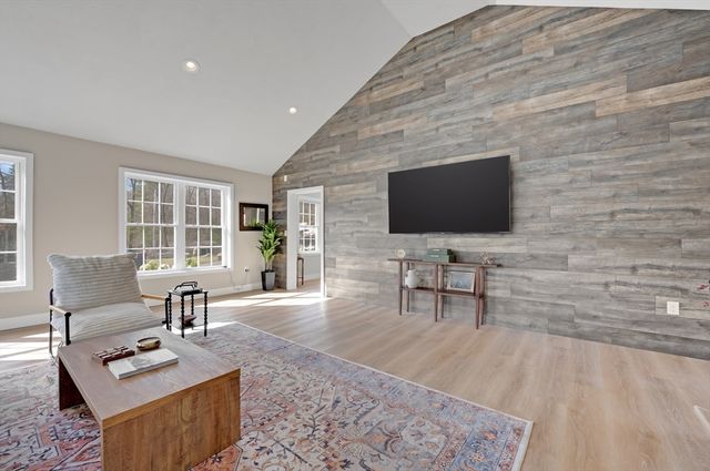 74 Hill Rd A, Charlton, MA 01507