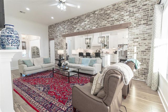 3915 Jacobs Way, Lake Charles, LA 70605