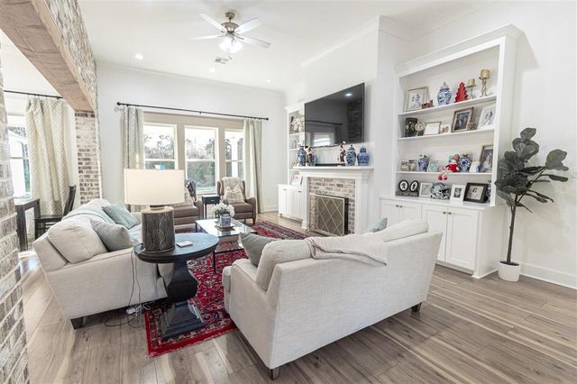 3915 Jacobs Way, Lake Charles, LA 70605