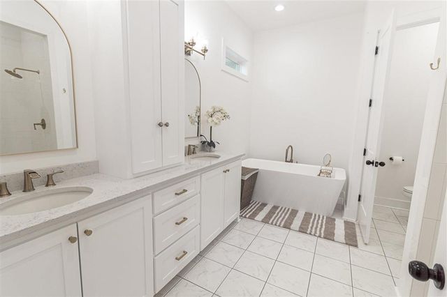 3915 Jacobs Way, Lake Charles, LA 70605