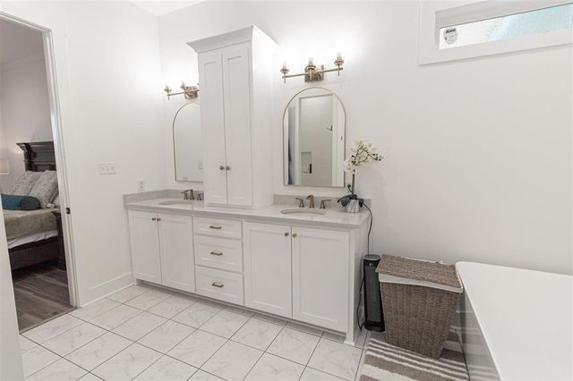 3915 Jacobs Way, Lake Charles, LA 70605