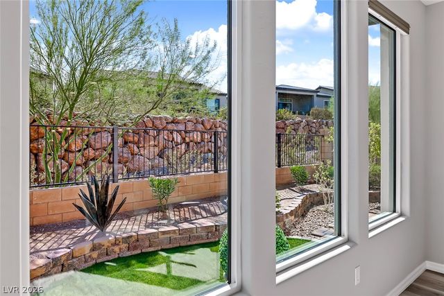 23 Arid Crest Avenue, Henderson, NV 89011