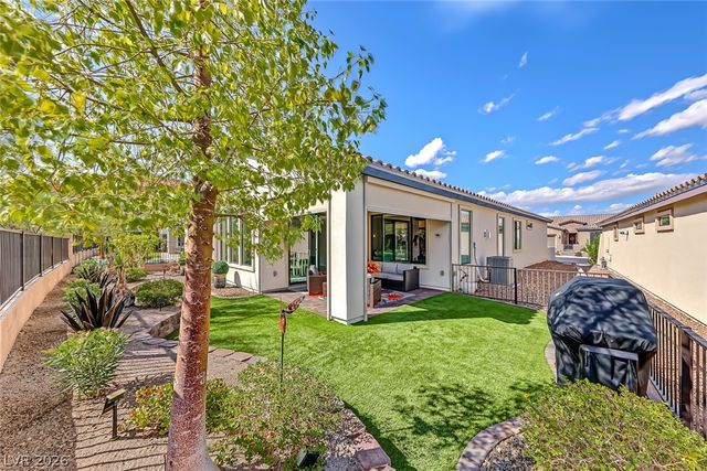 23 Arid Crest Avenue, Henderson, NV 89011