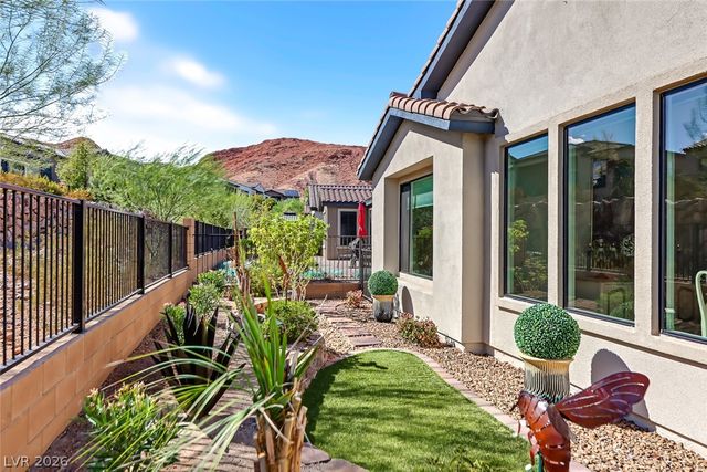 23 Arid Crest Avenue, Henderson, NV 89011