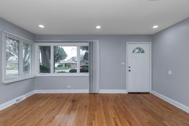 16141 Wood Street, Markham, IL 60428