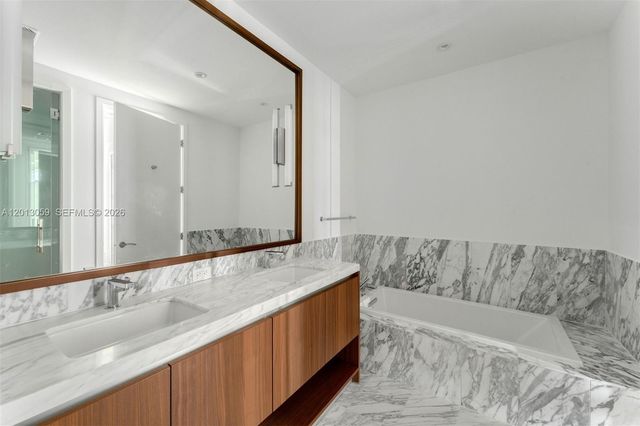 175 SE 25 RD 3601, Miami, FL 33129