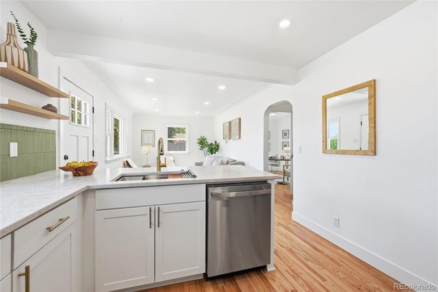5495 W 13th Avenue, Lakewood, CO 80214