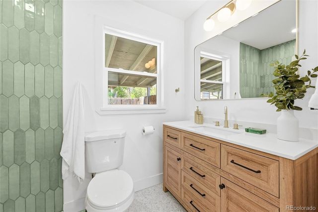 5495 W 13th Avenue, Lakewood, CO 80214