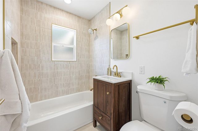 5495 W 13th Avenue, Lakewood, CO 80214