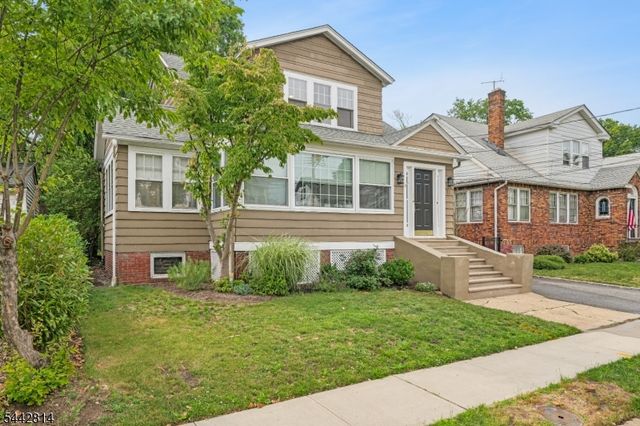 11 Brookwood Dr, Maplewood Twp., NJ 07040