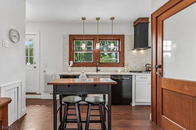 11 Brookwood Dr, Maplewood Twp., NJ 07040