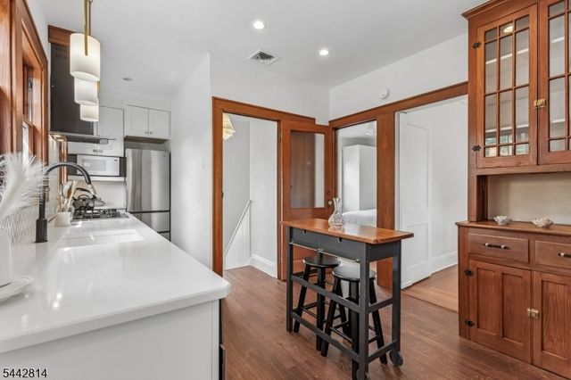 11 Brookwood Dr, Maplewood Twp., NJ 07040