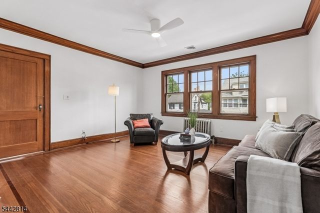 11 Brookwood Dr, Maplewood Twp., NJ 07040