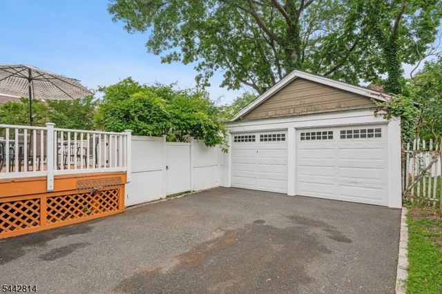 11 Brookwood Dr, Maplewood Twp., NJ 07040