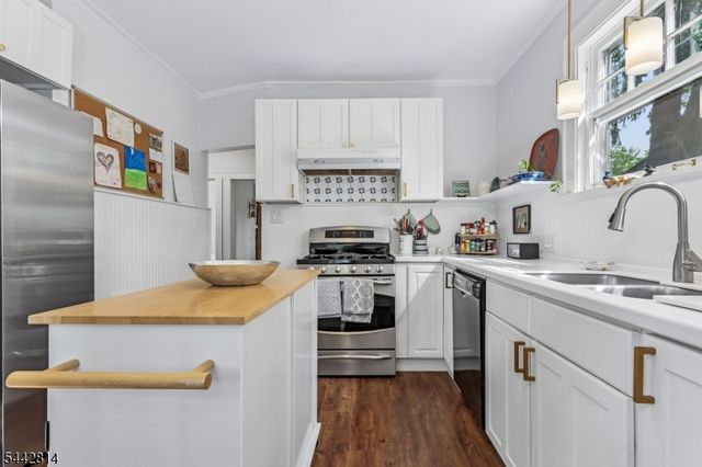 11 Brookwood Dr, Maplewood Twp., NJ 07040