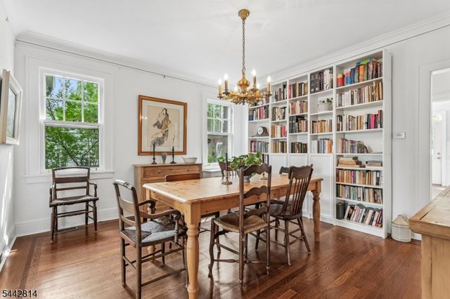 11 Brookwood Dr, Maplewood Twp., NJ 07040