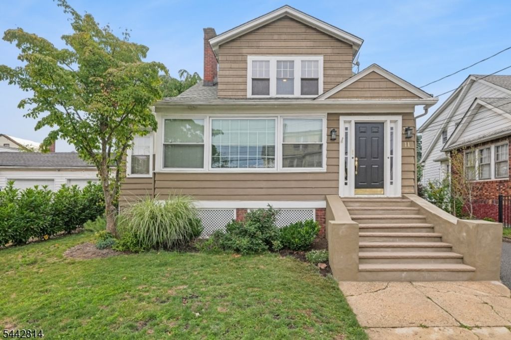 11 Brookwood Dr, Maplewood Twp., NJ 07040