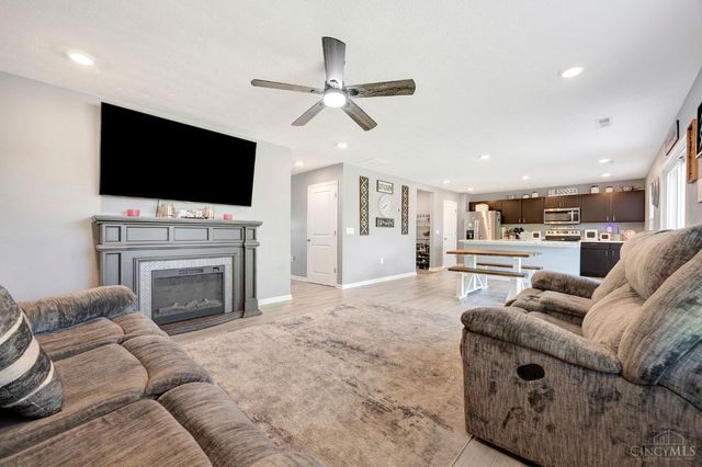 912 Nelson Place, Trenton, OH 45067