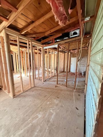 714 S Medora Street, Terrell, TX 75160