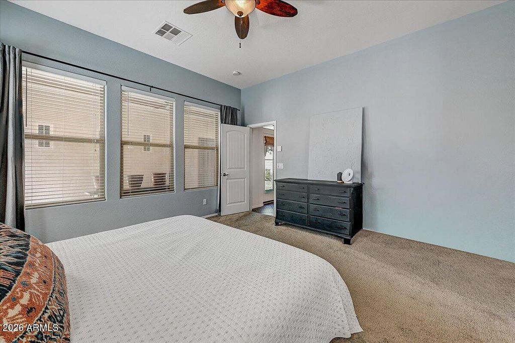 Image 20 of property listing at 15336 W CHARTER OAK Road, Surprise, AZ 85379