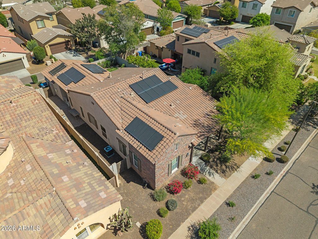 Image 43 of property listing at 15336 W CHARTER OAK Road, Surprise, AZ 85379