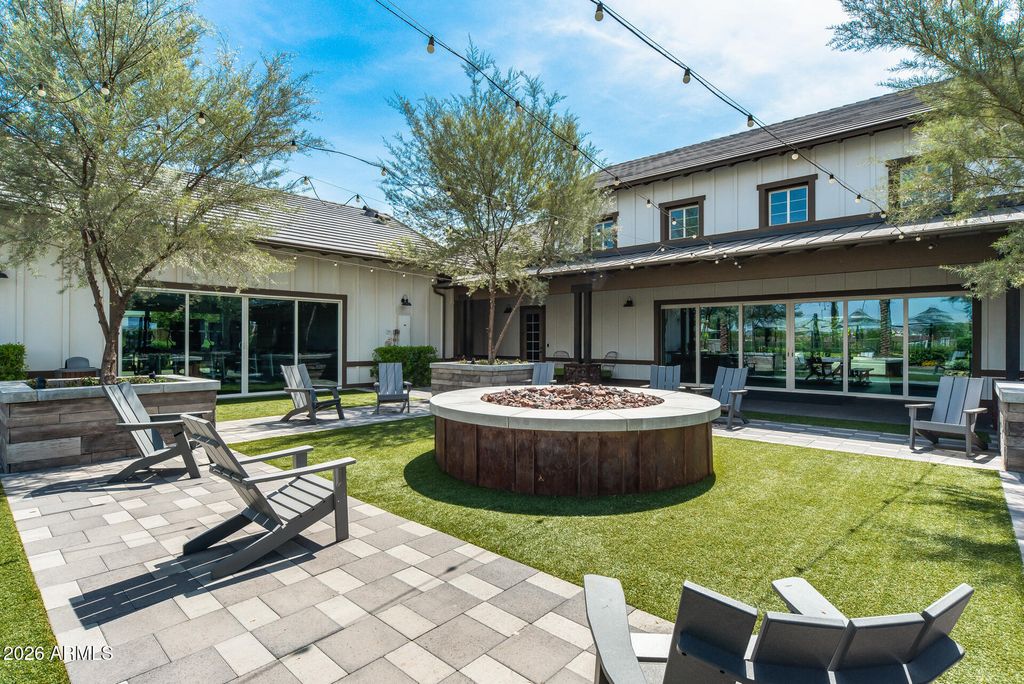 Image 56 of property listing at 15336 W CHARTER OAK Road, Surprise, AZ 85379