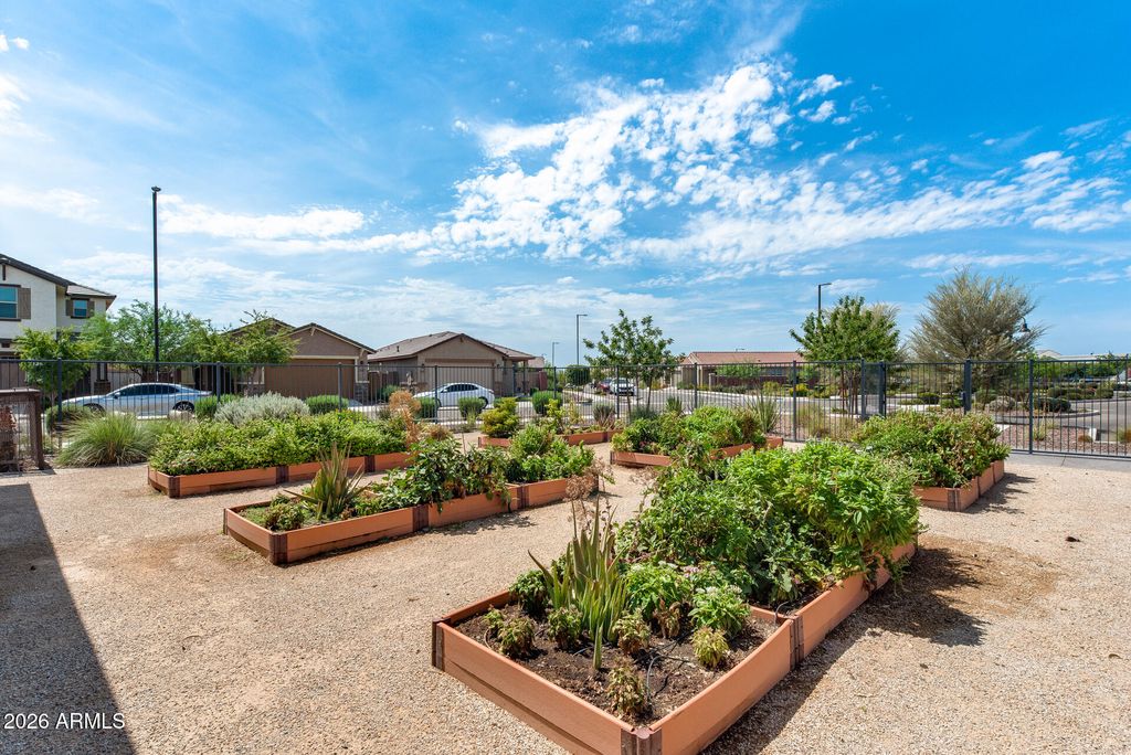 Image 60 of property listing at 15336 W CHARTER OAK Road, Surprise, AZ 85379