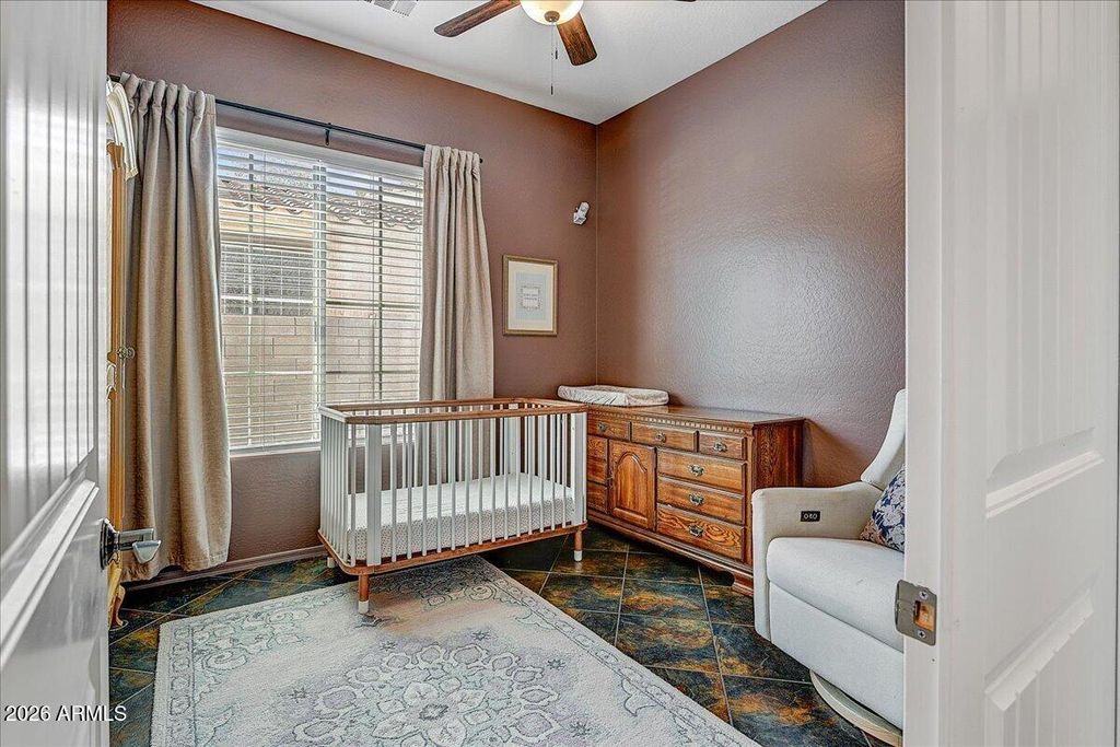 Image 9 of property listing at 15336 W CHARTER OAK Road, Surprise, AZ 85379