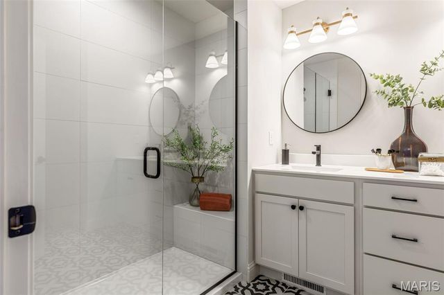 330 Sudbury Lane, Ballwin, MO 63011